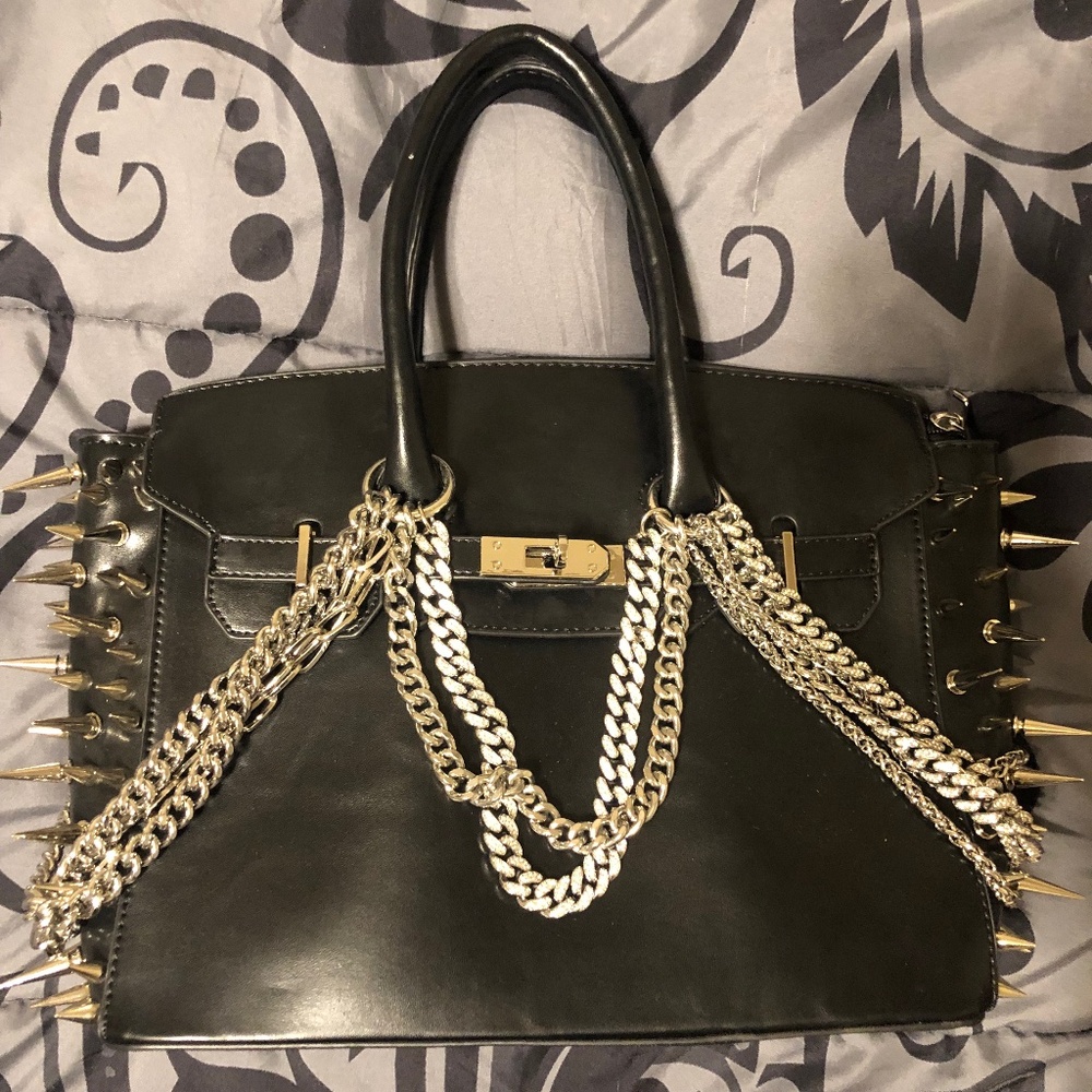 RARE SOLD OUT I BITE BACK spiked chain black silver bag purse tote